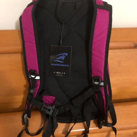 SHARKMOUTH Hydration Backpack FLYHIKER Hiking Pack with 2.5L Water Bladder - Picture 2 of 2